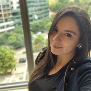 Meet your Posher, Alejandra